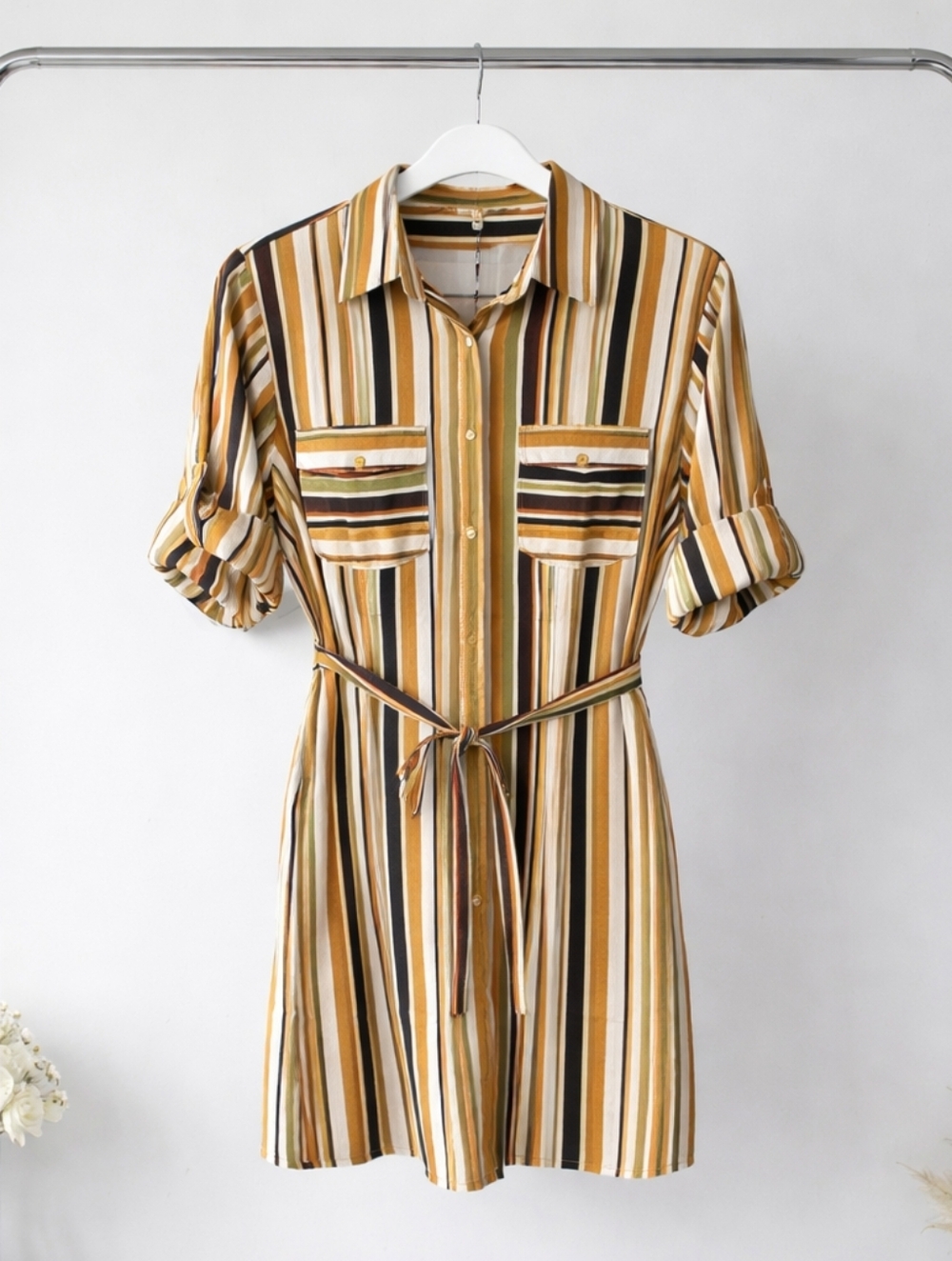 𝑴𝑯𝑷 𝑺𝒕𝒓𝒊𝒑𝒆𝒅 𝑩𝒖𝒕𝒕𝒐𝒏 𝑺𝒉𝒊𝒓𝒕-𝑫𝒓𝒆𝒔𝒔 𝒘𝒊𝒕𝒉 𝑩𝒆𝒍𝒕 - Picture 2 of 13